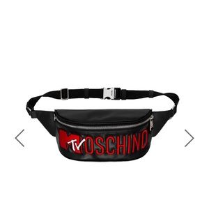 Moschino x H&M rare collection fanny